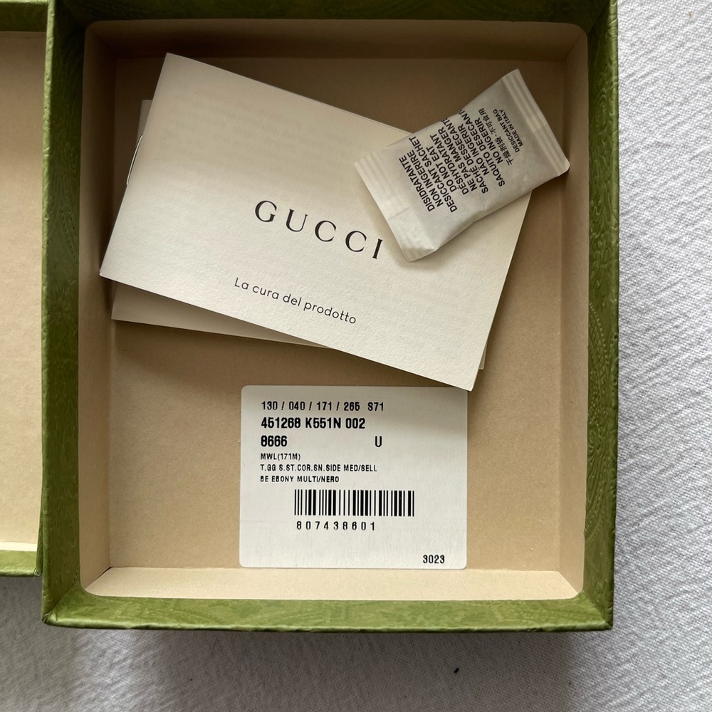 Gucci Men's Tan 8 Card Holder Bifold Wallet with Red Snake Motif - Picture 11 of 16